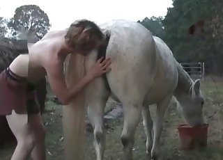 Extreme pussy eating for a big beast