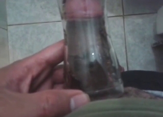 Dude gets his dick pleased by a bunch of crickets