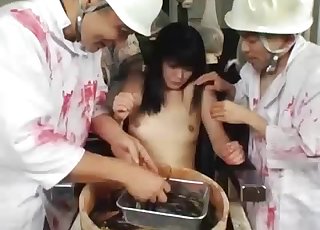 Japanese beauty is having bestial fun with an animal