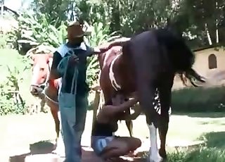 Pony enjoys masturbation sesh