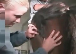 Fülledt seggmunka egy ménnek