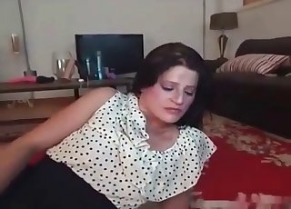 अपने कुत्ते के नीचे सुंदर नग्न