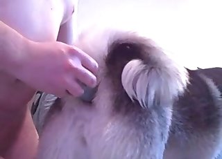 Po prostu rozciągam soczysty tyłeczek